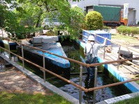 池清掃 業者,池 高圧水洗い,