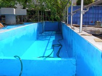 池清掃 業者,池 高圧水洗い,