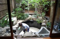 池 リフォーム,錦鯉池 改修,池用塗料 塗り方