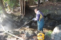 庭池 防水工事,庭池 FRP防水,池 高圧水洗い