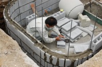 錦鯉 洋風池,洋風池 施工,錦鯉池 ブロック積み