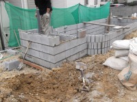 錦鯉 洋風池,洋風池 施工,錦鯉池 ブロック積み