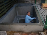 コンクリート池 錦鯉,池作り 業者,錦鯉池 左官