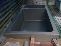 コンクリート池 錦鯉,池作り 業者,錦鯉池 左官工事