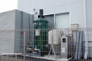 ス窓付水槽 アロワナ,5000水槽 アロワナ,FRP水槽 窓付,