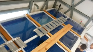 窓付水槽 アロワナ,5000水槽 アロワナ,FRP水槽 窓付,